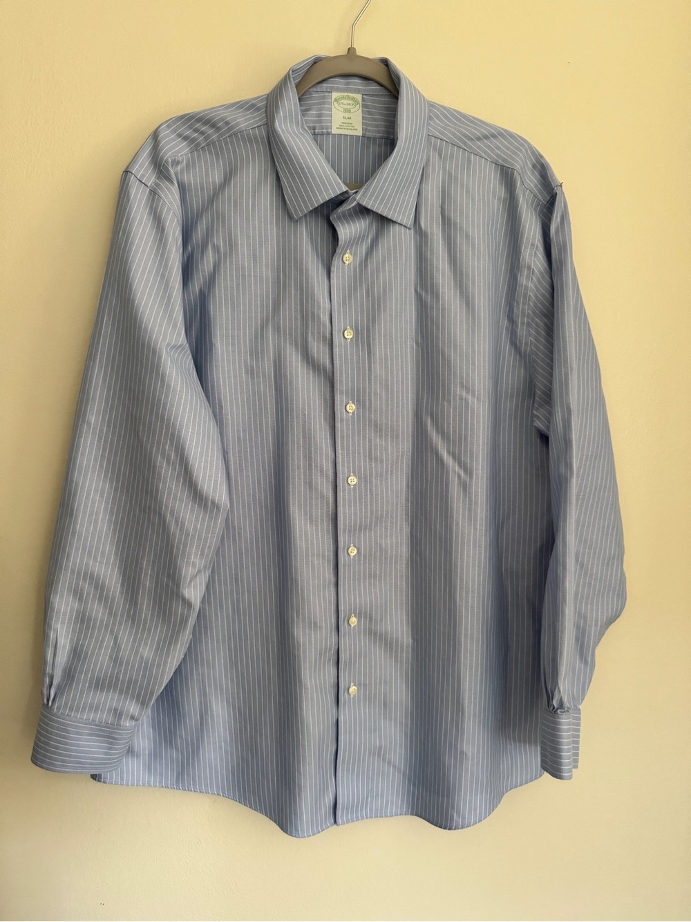 BROOKS BROTHERS Slim Fit Button Down Shirt -Men's Size 17 1/2 - 34/35 Blue/White